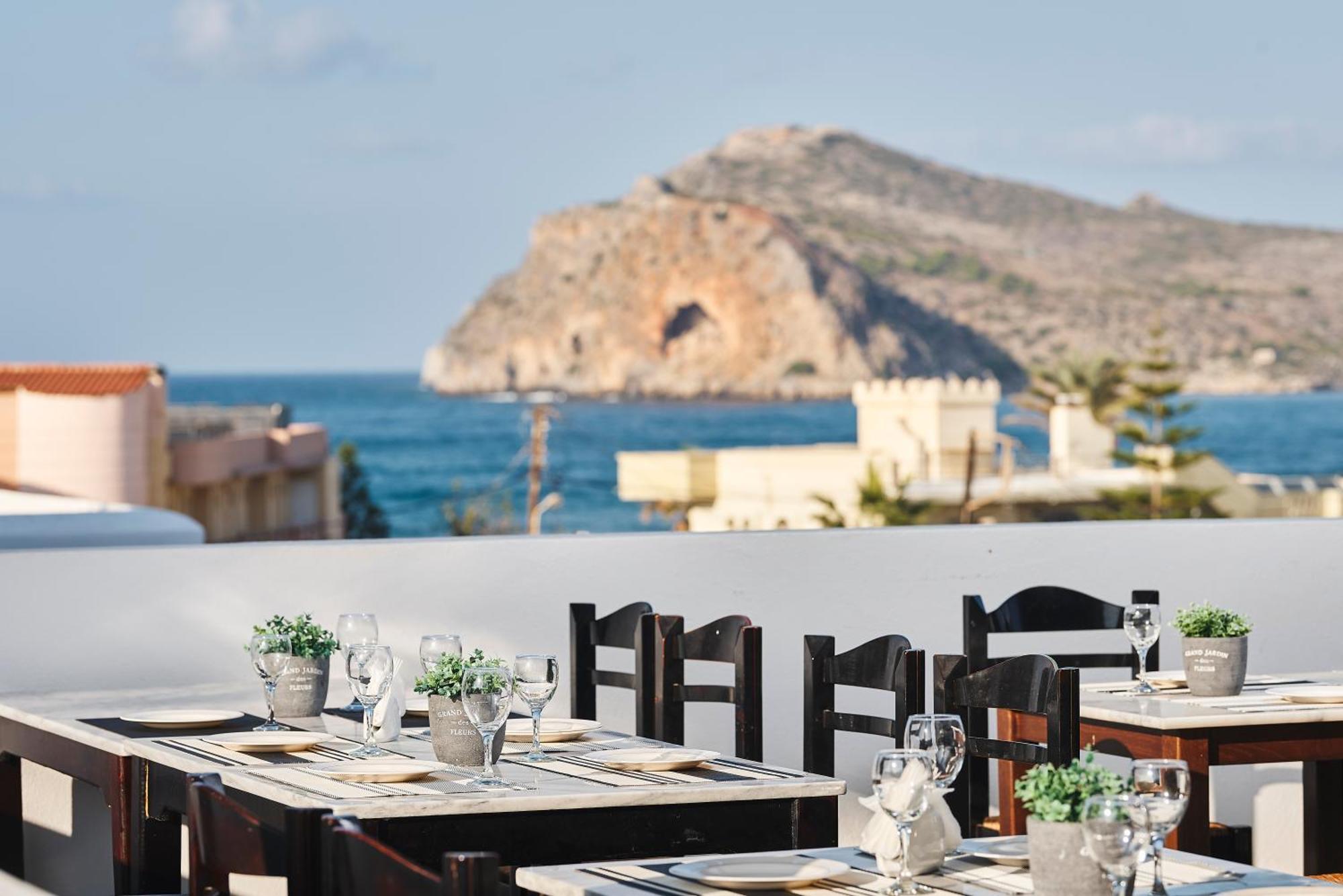 Eva Suites & Apartments Agia Marina Eksteriør billede