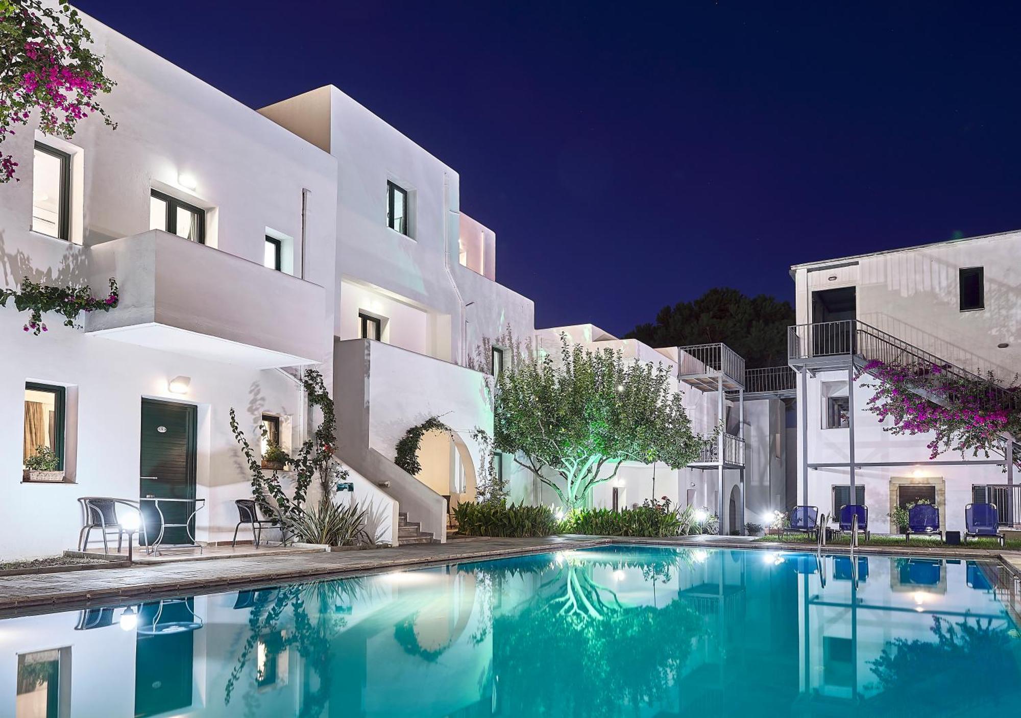 Eva Suites & Apartments Agia Marina Eksteriør billede