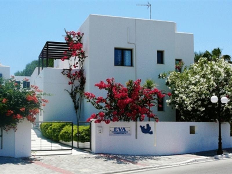 Eva Suites & Apartments Agia Marina Eksteriør billede