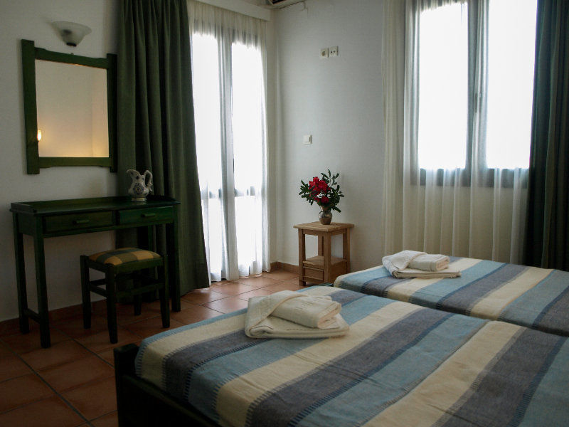 Eva Suites & Apartments Agia Marina Eksteriør billede